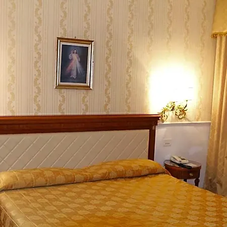 Genio Hotel 4*