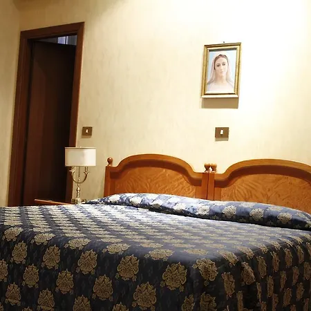 ジェニオ 4* ローマ